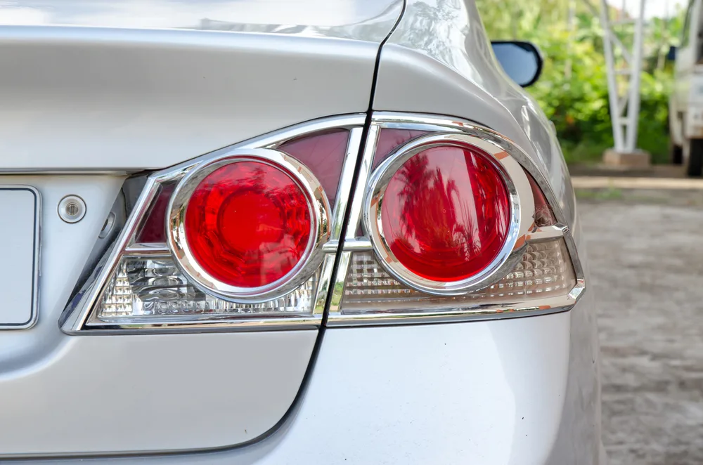 اطلاعات کلی در مورد نور و چراغهای خودرو